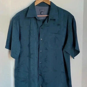 Van Heusen short sleeve dress shirt L 16-16 1/2